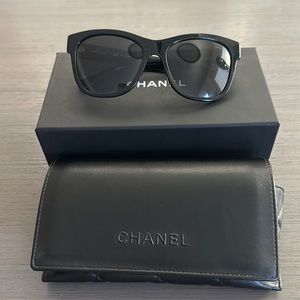 Polarized Chanel Sunglasses - Like New!